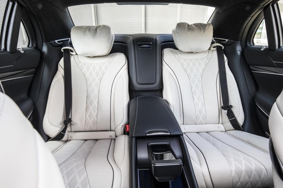 Интерьер Mercedes-Benz S560 Lang 2017 года  (WW) (фото 49 из 50)